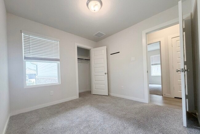 Photo - 5549 Madden Ln