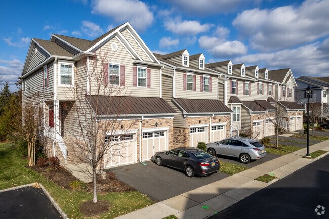 Montgomery Ridge - Montgomery Ridge Apartments