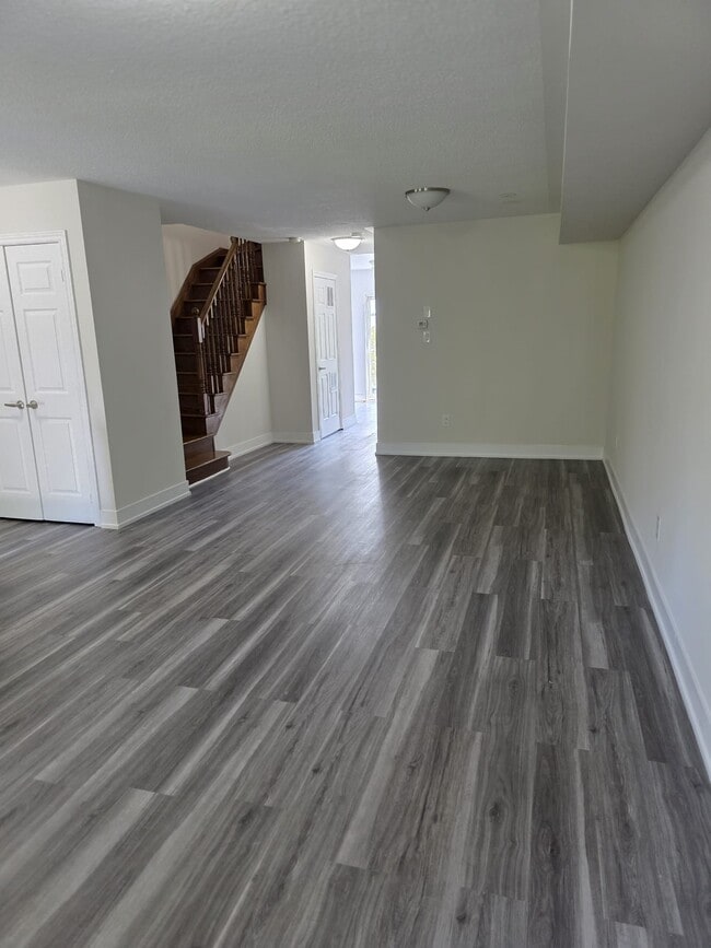 Photo - 3 & 11 Welsford Gardens