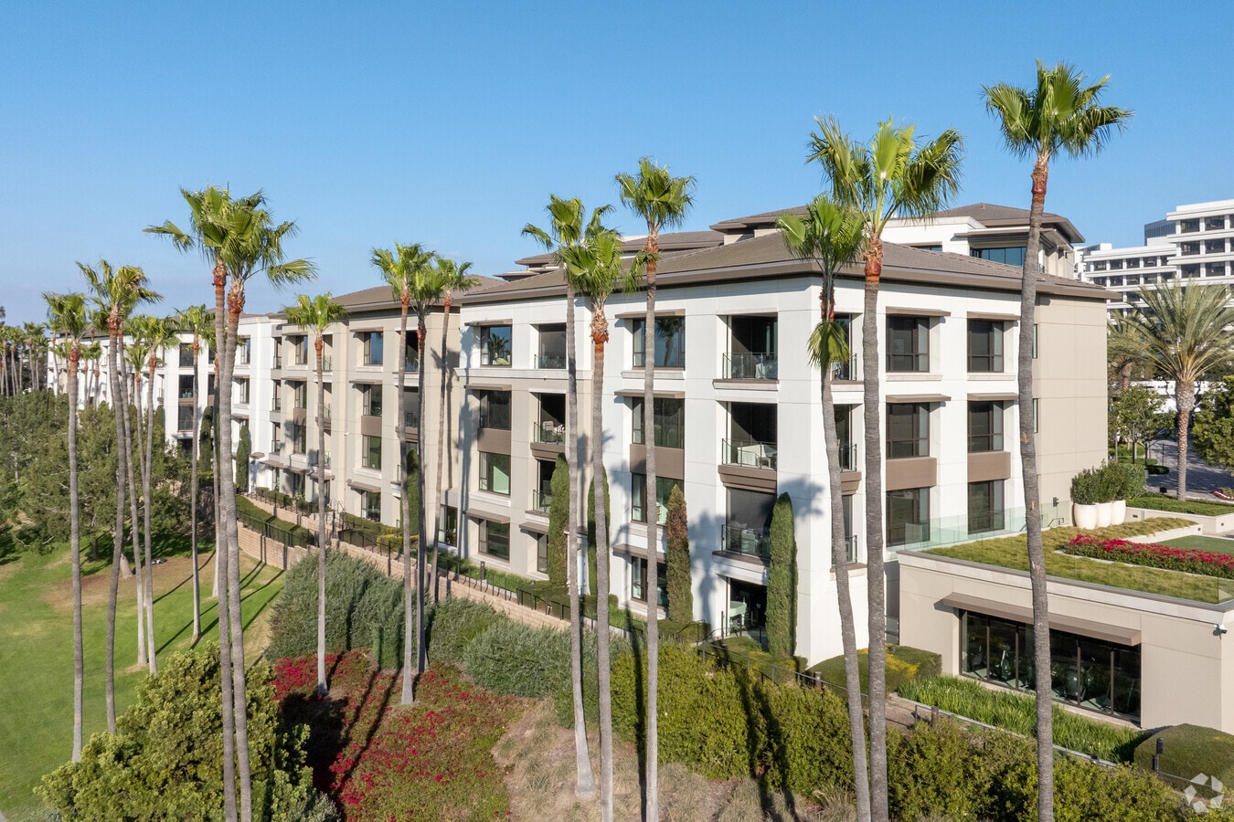 1001 Santa Barbara Dr, Newport Beach - Meridian Residences Apartments