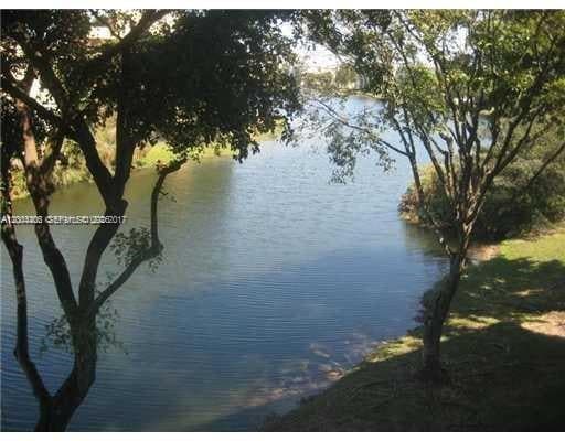 Photo - 8775 Park Blvd Unit 305