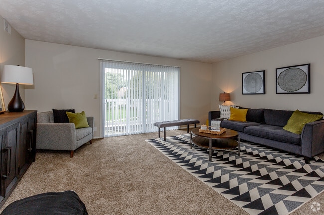1BR, 1BA - Model - Club at Highland Park Apartments