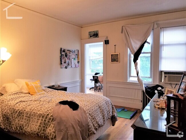 Building Photo - Nice three bedroom in Brighton Rental