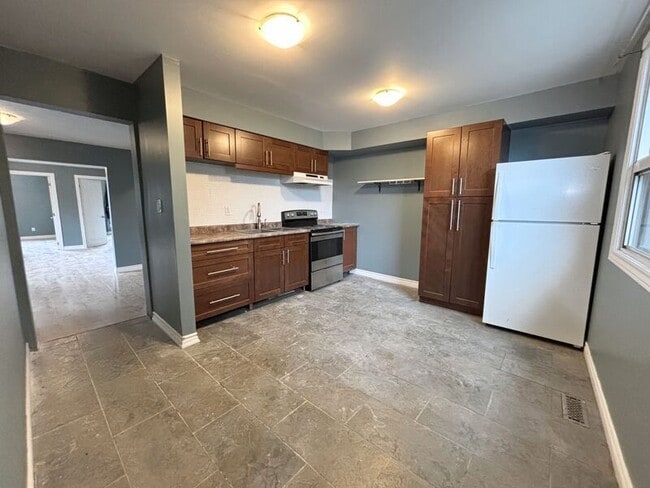 Photo - 518 Cannon St E Unit 2