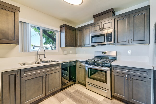 Woodlawn Gardens Apartments