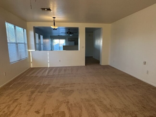 Photo - Gilbert 4 bedroom home