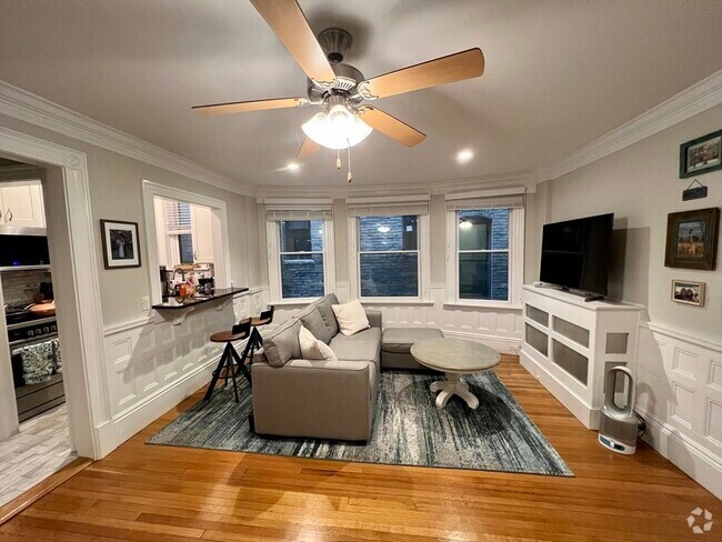 Building Photo - 362 Commonwealth Ave Unit 5D Rental