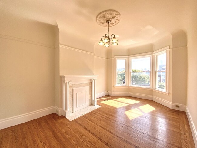 Building Photo - 4BR/2BA in Haight. IN-UNIT LAUNDRY! DISHWA... Unit 615 Rental