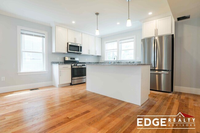 Photo - 28 Portsmouth St