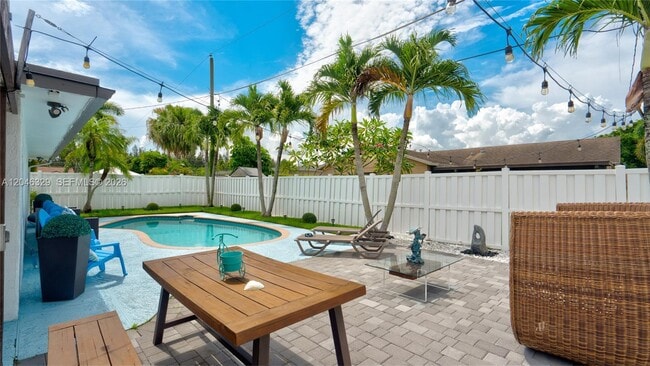 11370 NW 46th Pl