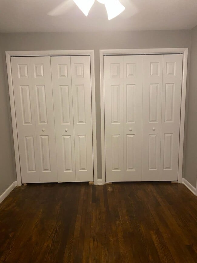 Building Photo - 319 Pleasant St