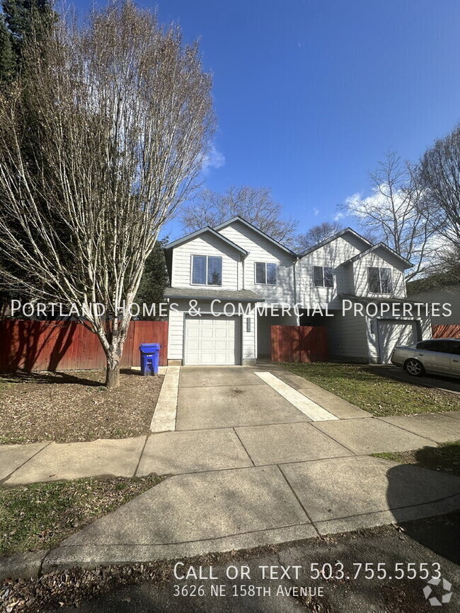 Building Photo - NE Duplex with Fenced Backyard Rental