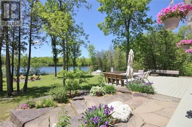 Photo - 393 Gold Creek Rd
