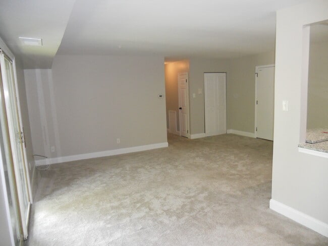 Living room - 7 Rockford Rd Unit E-25