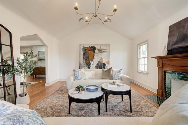 Photo - 2324 NW 28th St