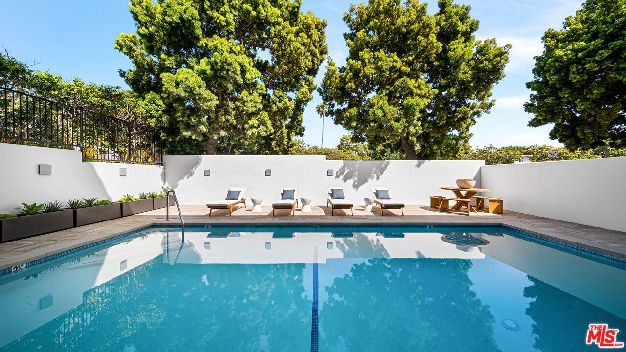 Photo - 153 San Vicente Blvd Condo Unit 3B