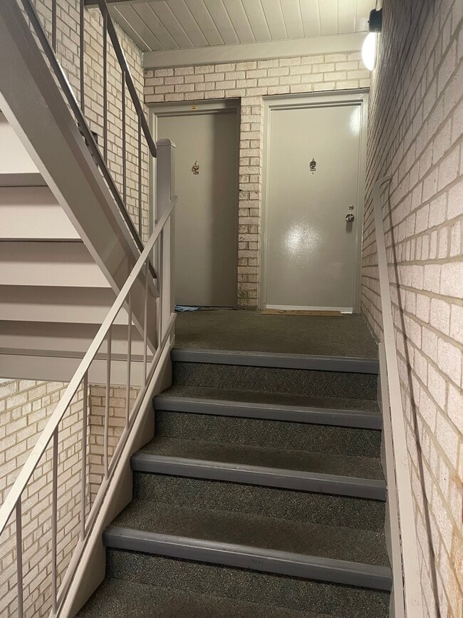 Photo - 14 Canterbury Sq Unit ###