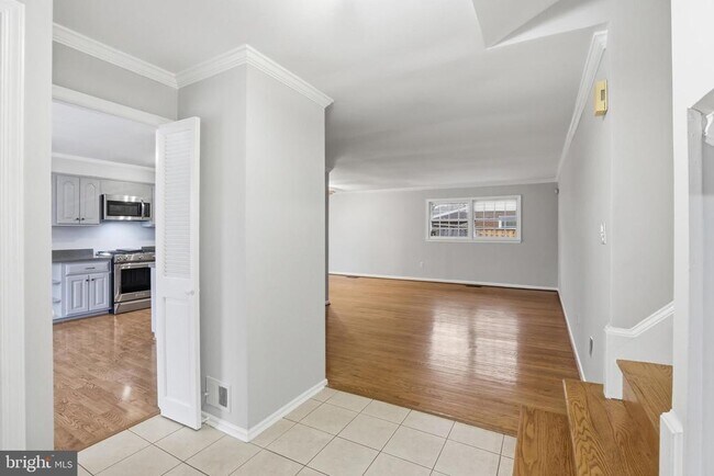 Photo - 2012 Friendship Ln