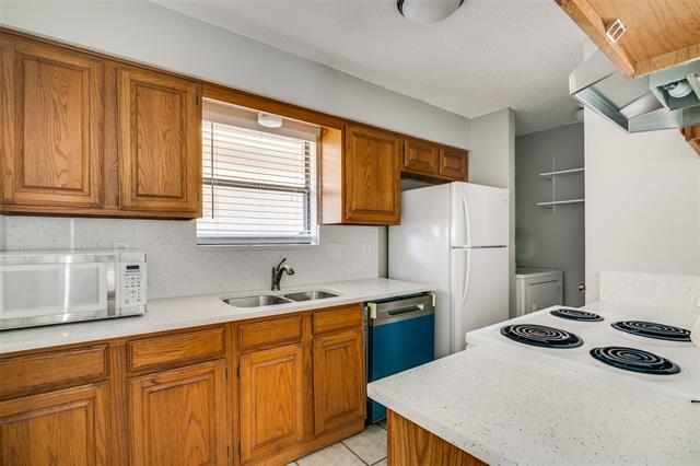 Photo - 2400 Guerrero Dr