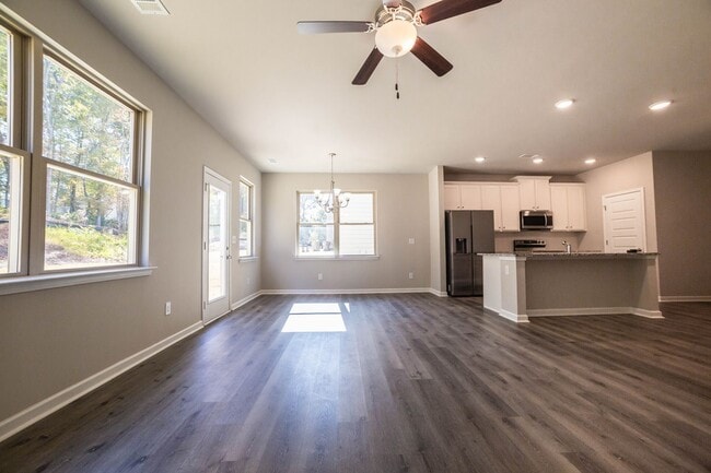 Photo - 4 Bed 2.5 Bath home in Gainesville!