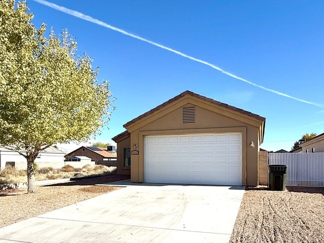 Photo - Great 3 bedroom, 2 bathroom home centrally located