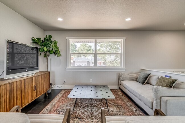 Building Photo - 482 W 80th Ave Rental