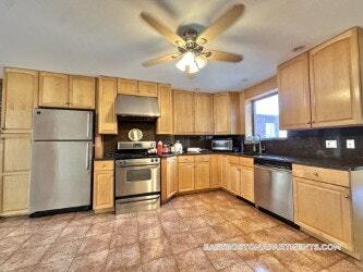 Photo - 186 Webster St Unidad 3