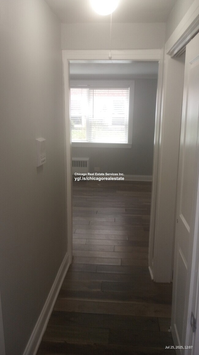 Photo - 2754 W North Shore Ave Unit 2W