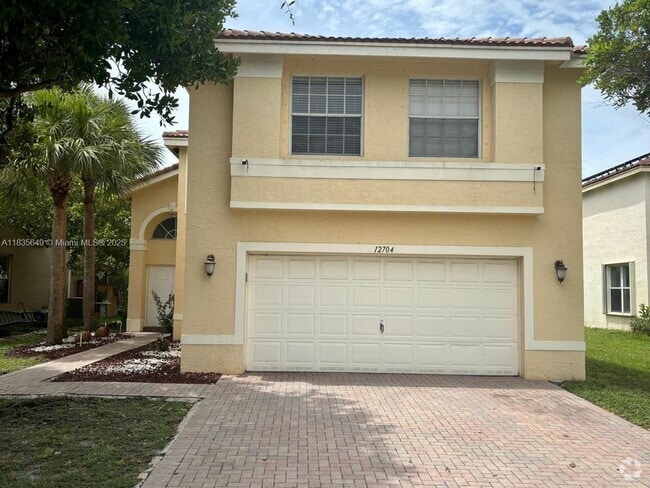 Building Photo - 12704 SW 42nd St Rental