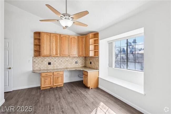 Building Photo - 1911 Hobson Dr Rental