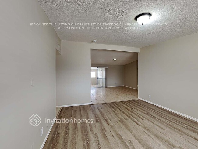 Photo - 8831 N 37th Dr