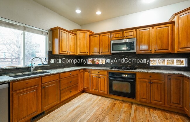 Photo - 15879 Agate Creek Dr