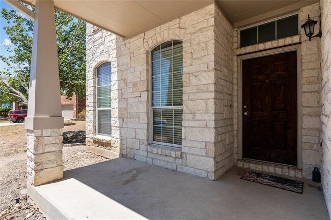 Photo - 124 Amberwood Ct