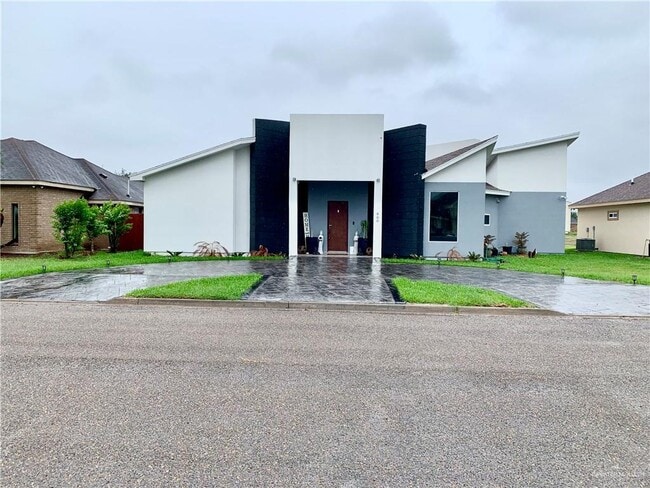 Building Photo - 800 New Orleans Cir Rental