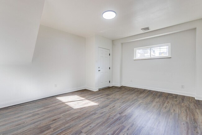 Photo - 2439 Arlington Ave Unit Apt 1