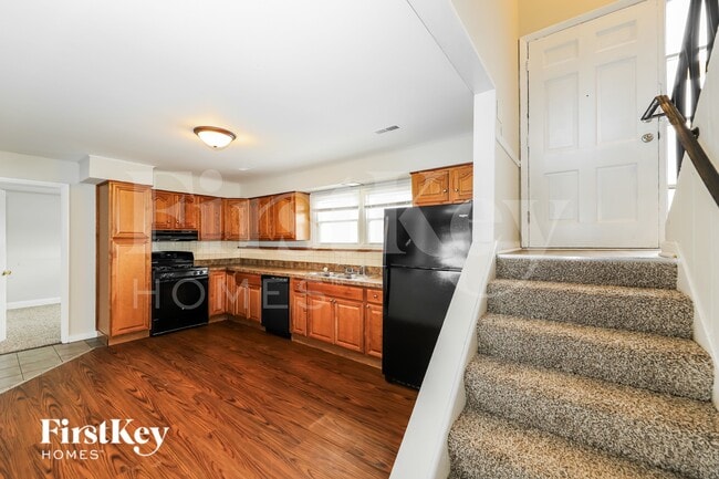 Photo - 752 W Hawley St