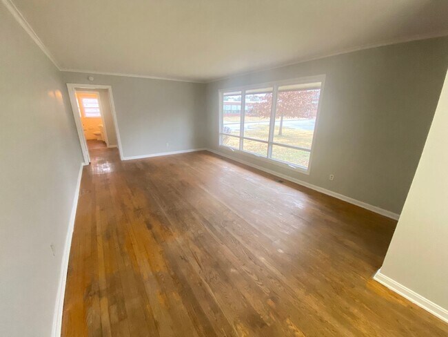 Photo - 1527 Stonewall Blvd