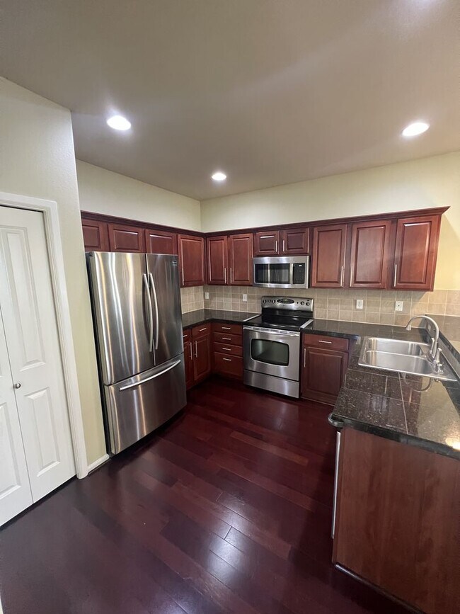 Photo - 3bd/2.5ba House in Fife