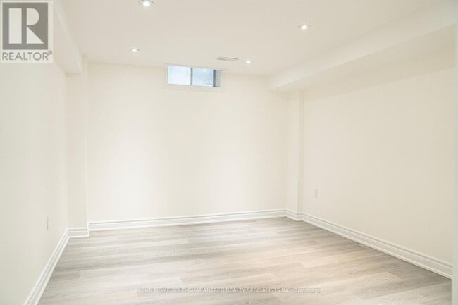 Photo - 29 Bloomfield Trail