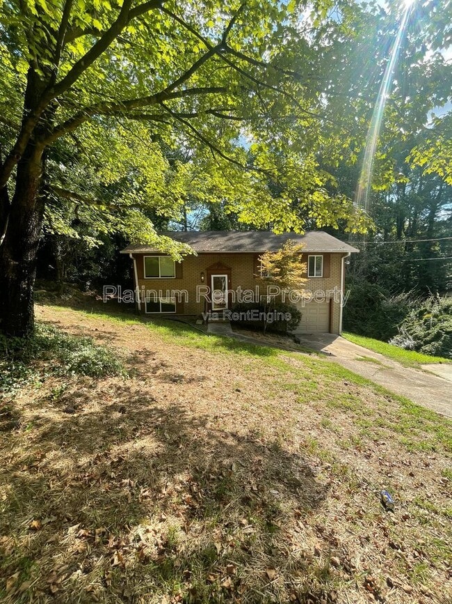 Photo - 2564 Timberly Dr SE