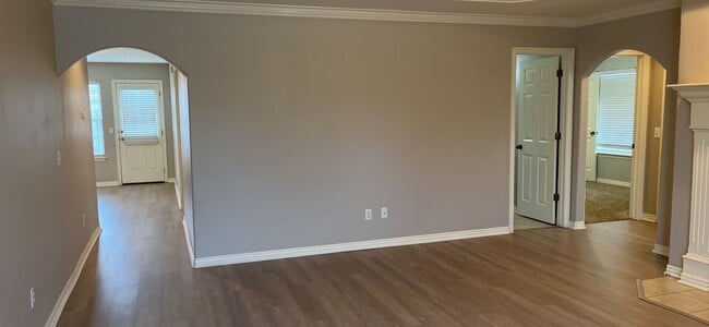 Photo - Cozy home in a convenient location.