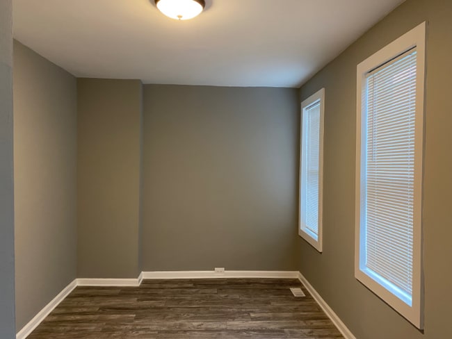 Photo - 2922 Grantley Ave