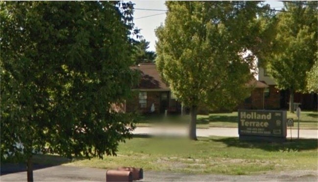 Photo - 293 S Main St