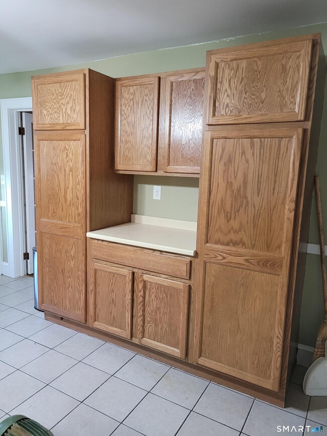 105 Windsor St Unit 2ND Fl