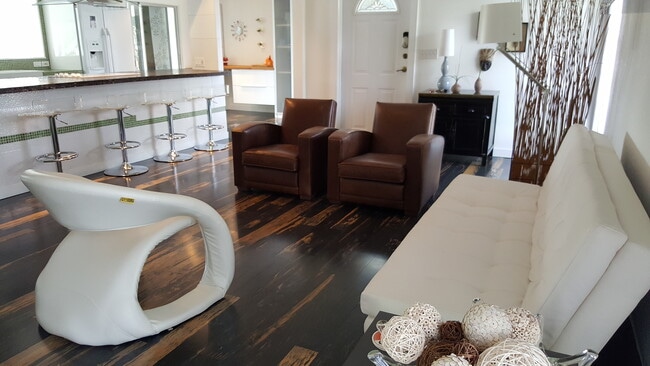 Photo - 7108 NW 66th St