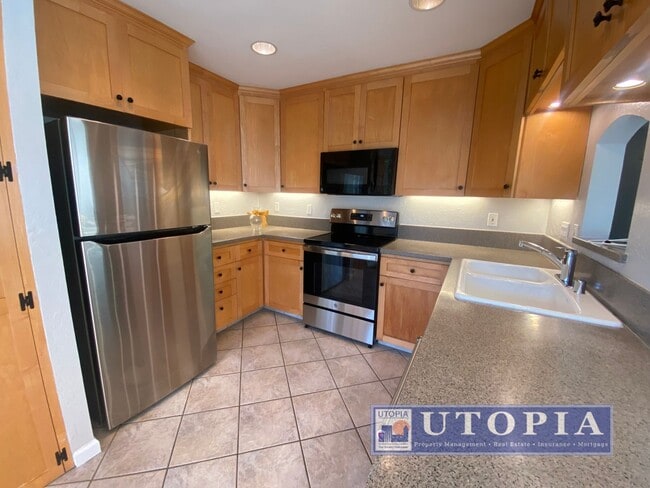 Photo - Ocean Views: 2Bd/2Ba + Office - Sunny, Top Floor Condo, Deck, Pool & Hot Tub Unit 3C