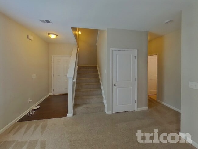 Photo - 4014 Sitka Dr