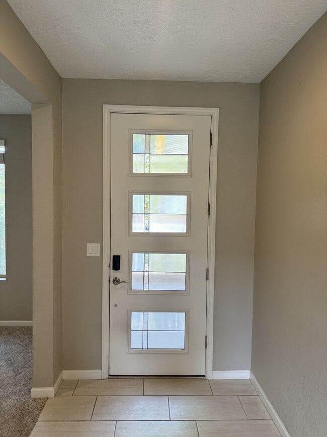 Photo - 6624 Yawkey Way NE