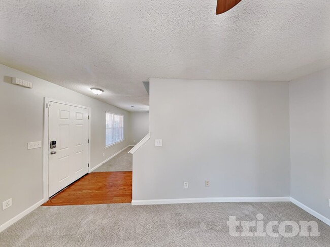 Photo - 135 Williams Bluff