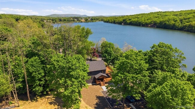 Photo - 548 Lakes Rd